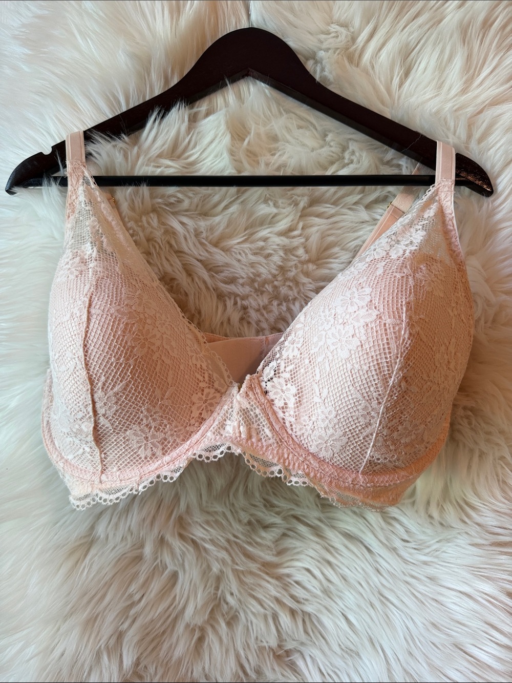 Victoria's Secret Plunge Underwire Bra 38 DDD Pink Lace
